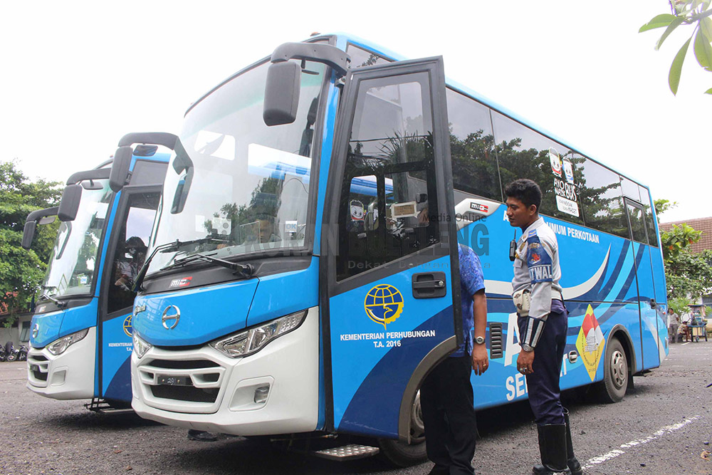 Singaraja Punya Bus Sekolah Layani Transportasi Siswa Secara Gratis ...