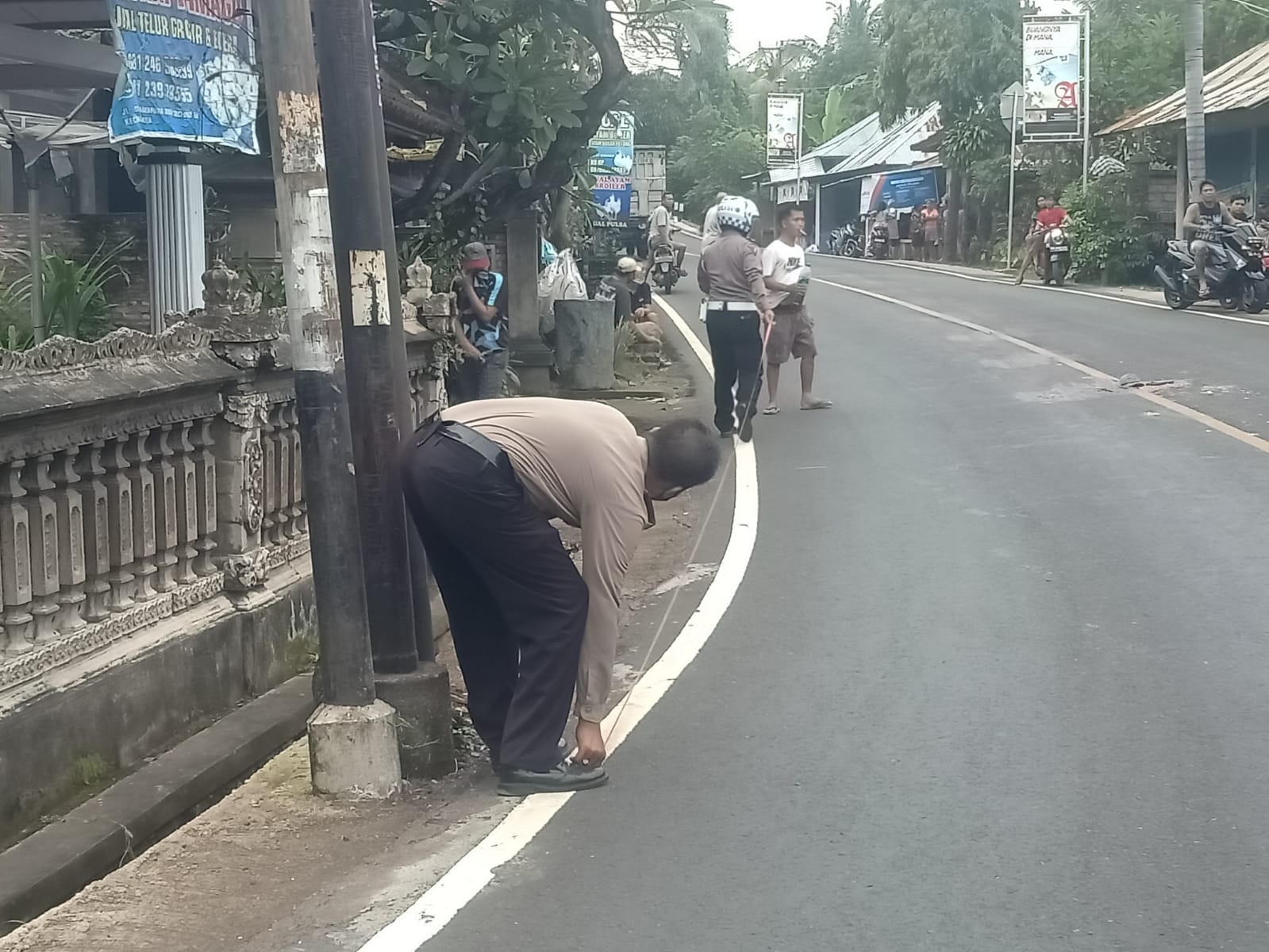 Senggol Truk, Pemotor Terpelanting Dan Tewas - Koran Buleleng