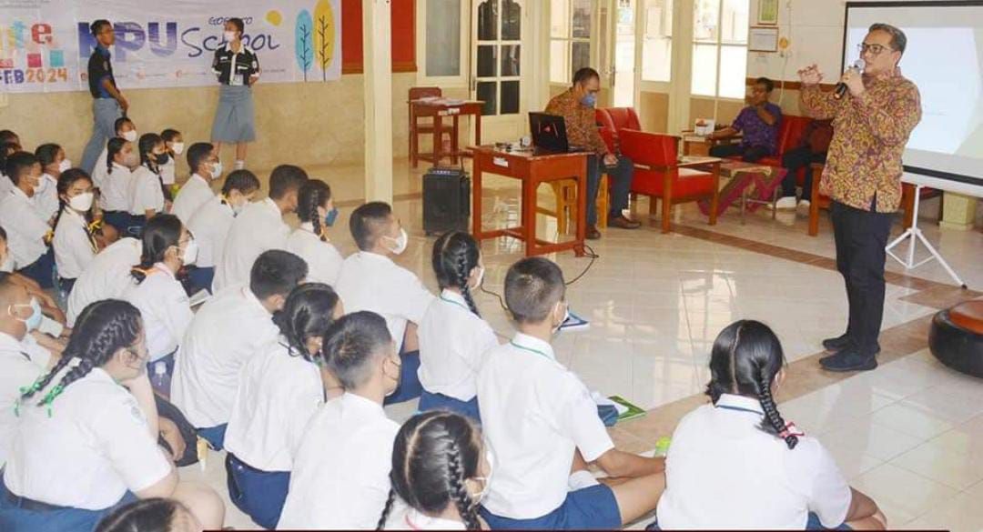 KPU Sosialisasi Pemilu Sasar Pemilih Pemula - Koran Buleleng